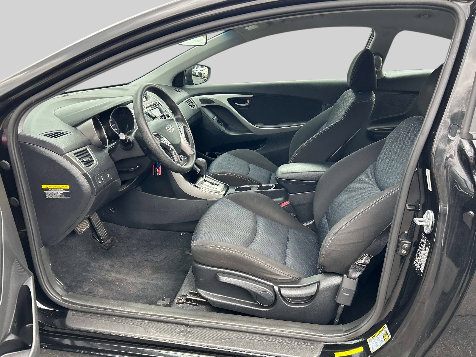 Used 2013 Hyundai Elantra FWD image 9