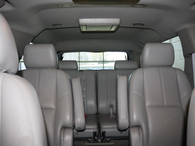 Used 2013 Chevrolet Suburban LT w/ Luxury Package image 6