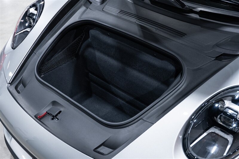 Used 2024 Porsche 911 Carrera T RWD image 39