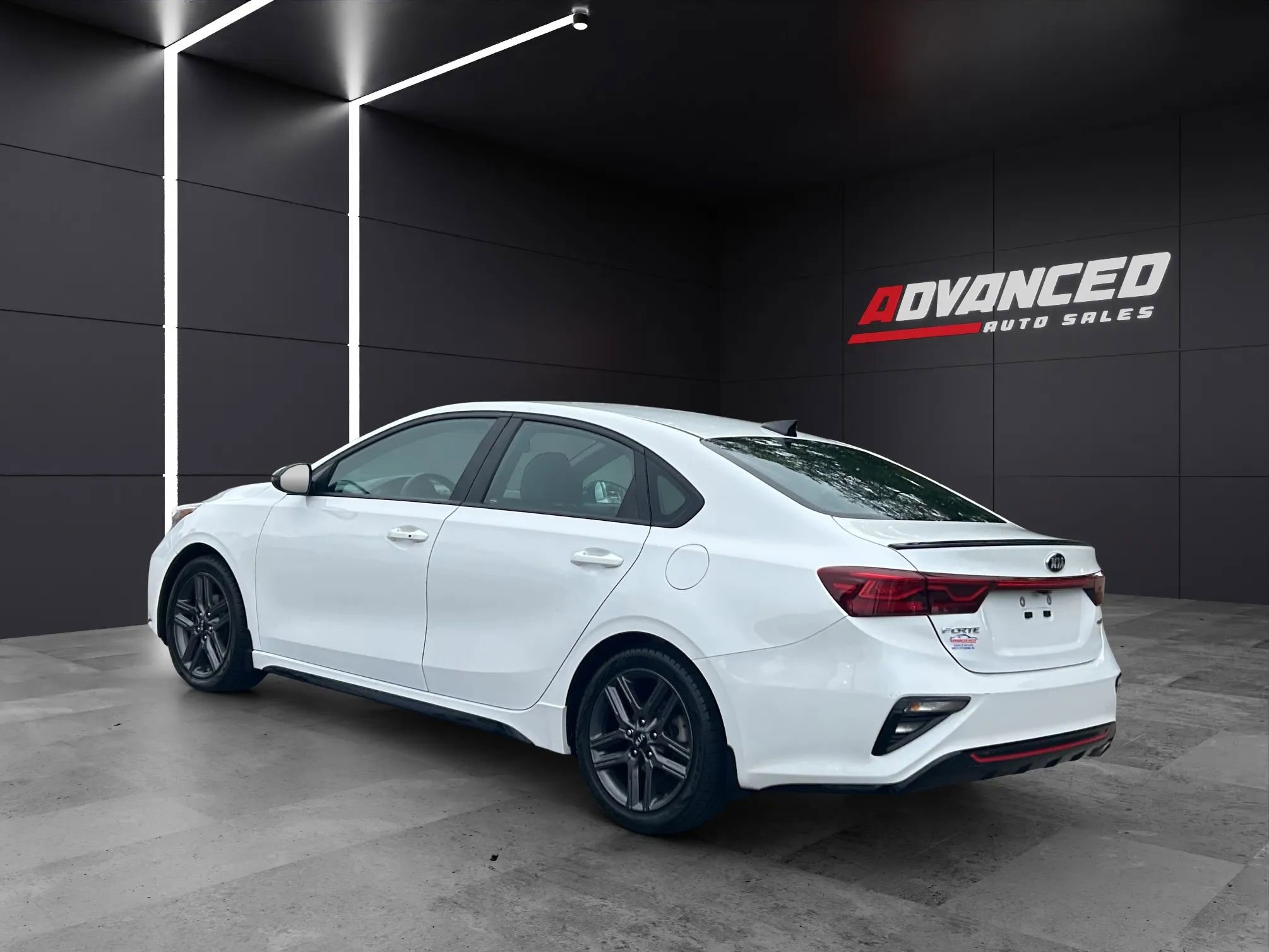 Used 2021 Kia Forte GT-Line w/ GT-Line Premium Package image 5