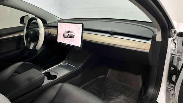 Used 2023 Tesla Model 3 Standard Range RWD image 11