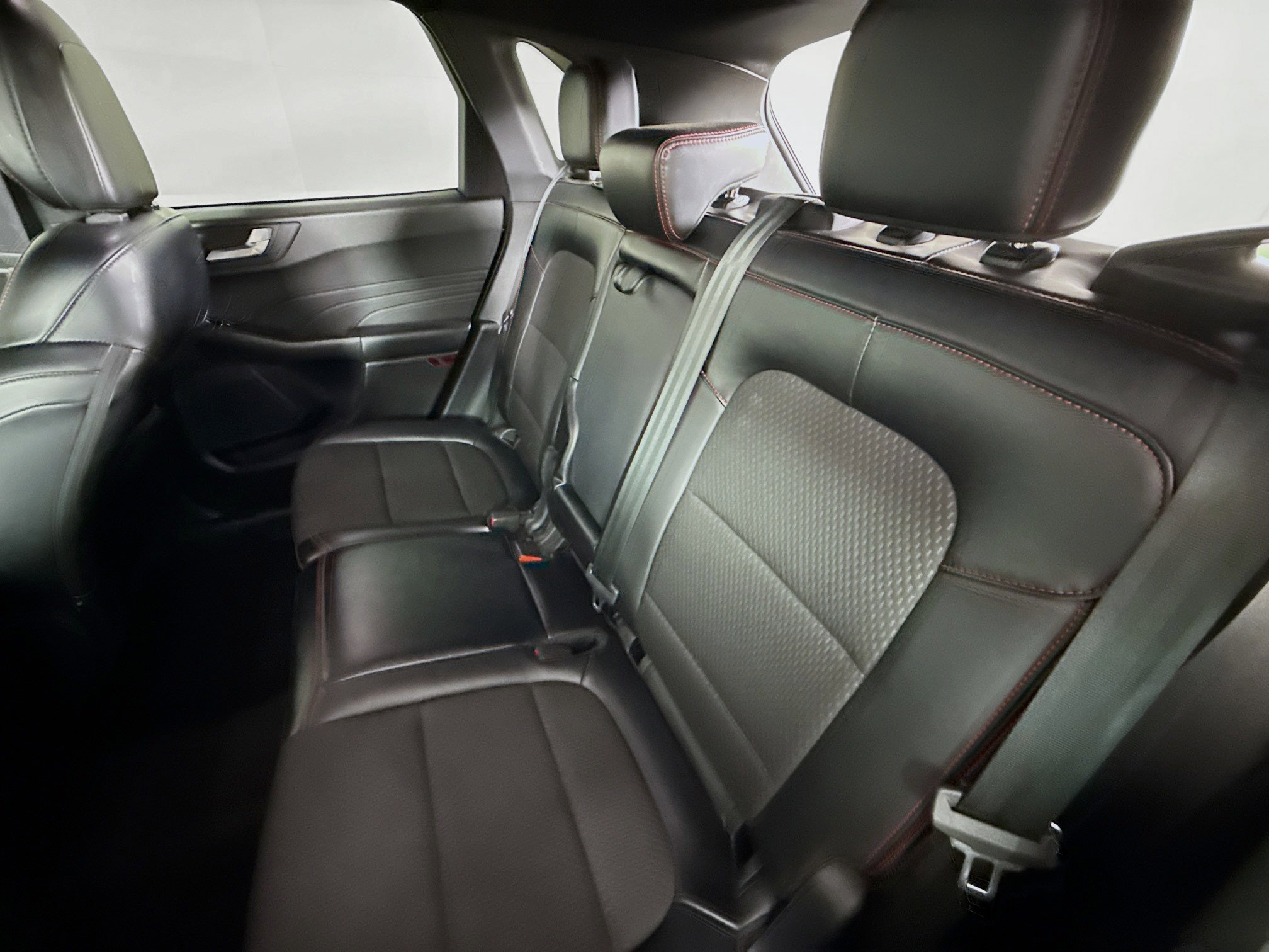 Used 2024 Ford Escape ST-Line image 27