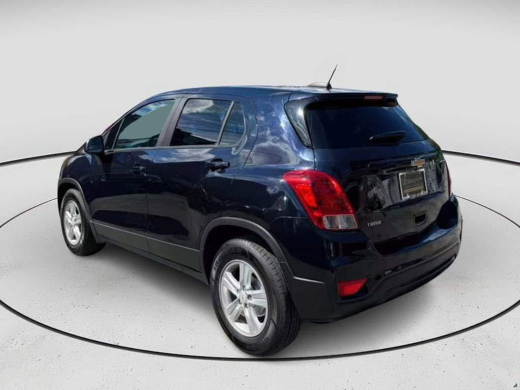 Used 2021 Chevrolet Trax LS w/ Tint and Cruise Package image 3