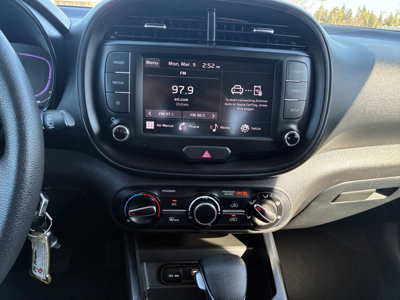 Used 2025 Kia Soul LX w/ LX Technology Package image 17