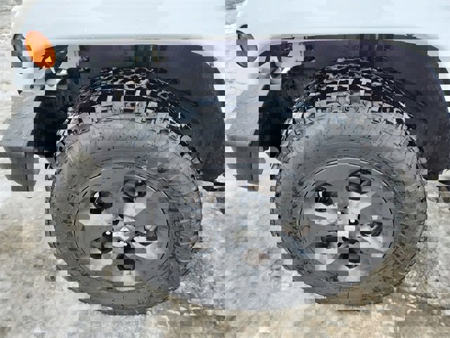 Used 2017 Jeep Wrangler Unlimited Sahara image 28