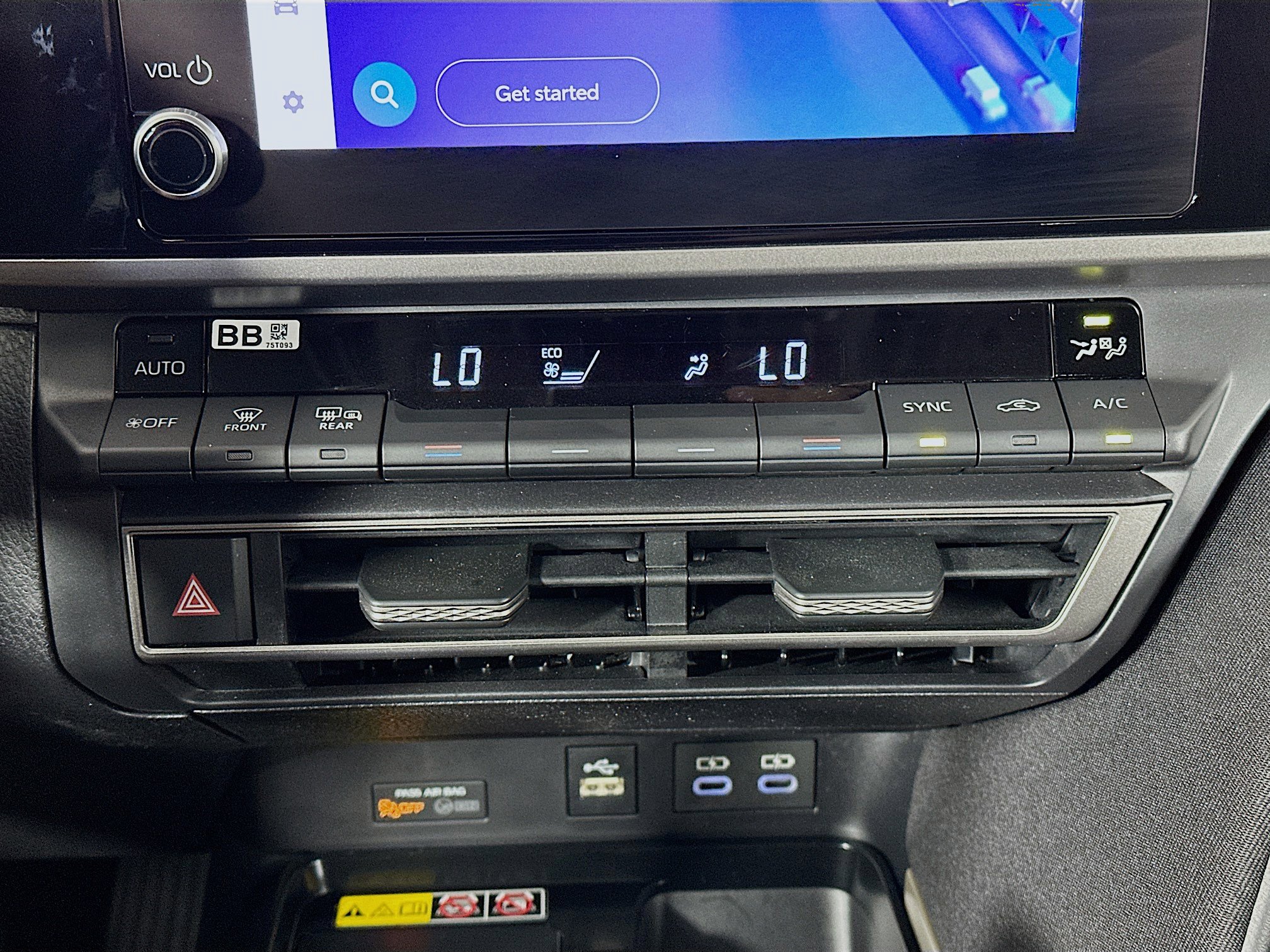 Used 2025 Toyota Camry LE image 23