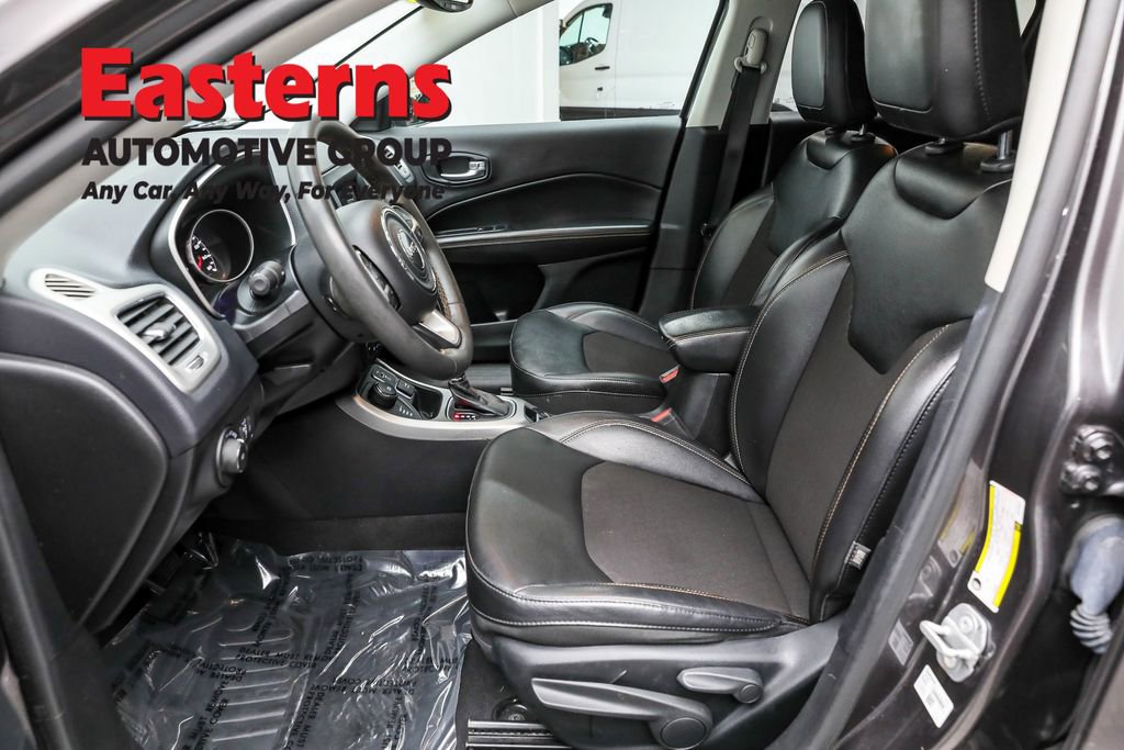 Used 2021 Jeep Compass Latitude w/ Driver Assistance Group image 14