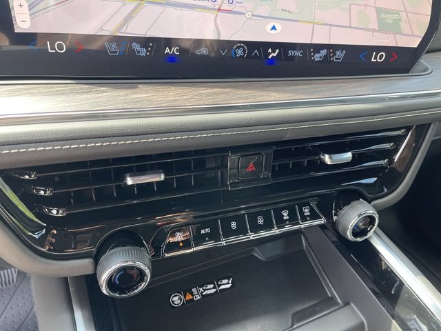 New 2026 Chevrolet Tahoe Premier w/ Sun And Tow Package AWD/4WD image 19
