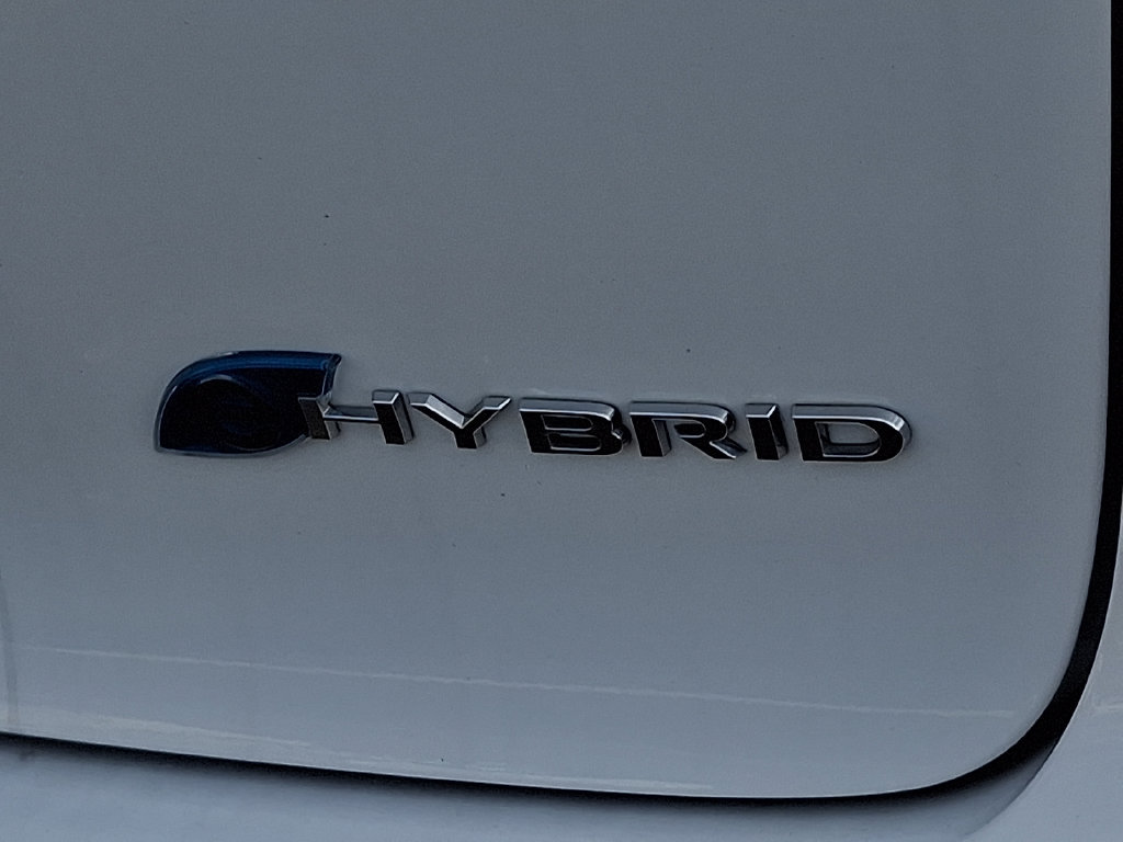 Used 2023 Chrysler Pacifica Touring-L FWD image 32