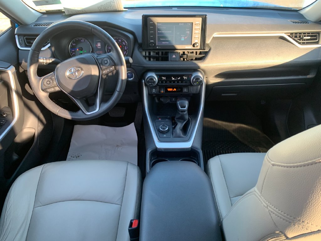 Used 2020 Toyota RAV4 XLE w/ Convenience Package AWD/4WD image 16