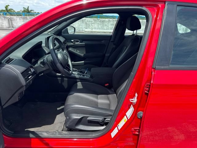 Used 2023 Honda Civic Sport image 2