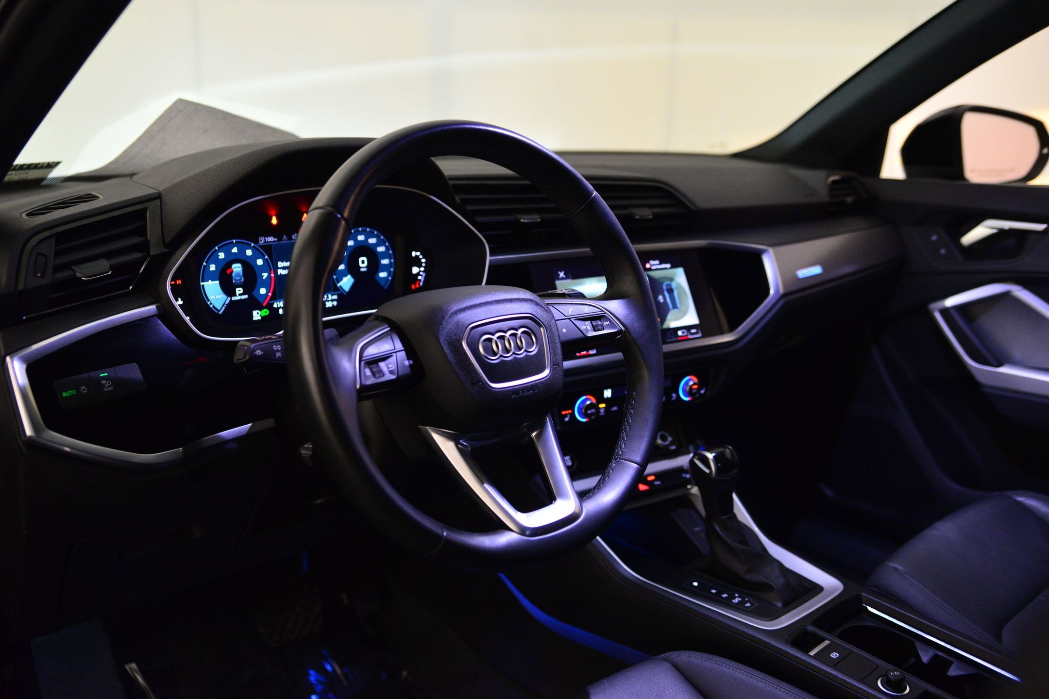 Certified 2022 Audi Q3 2.0T Premium Plus image 3