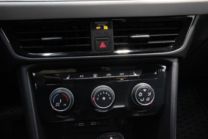 Used 2025 Volkswagen Taos S AWD/4WD image 19