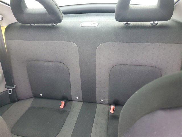 Used 2001 Volkswagen Beetle GLS image 9