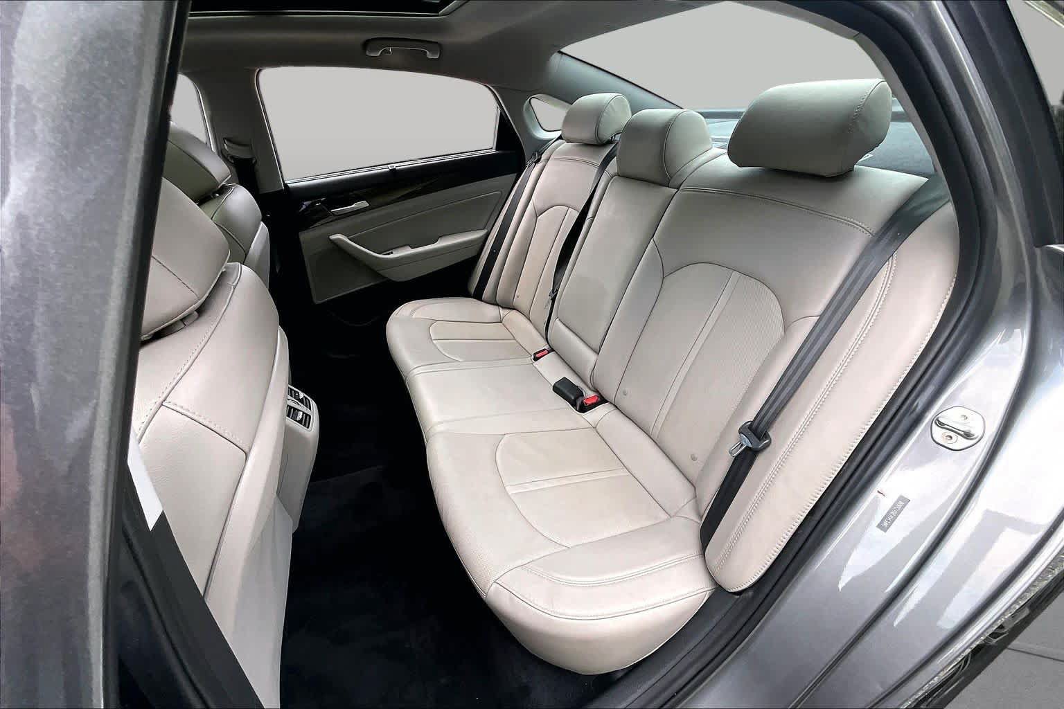 Used 2019 Hyundai Sonata Limited w/ Ultimate Package 04 FWD image 20