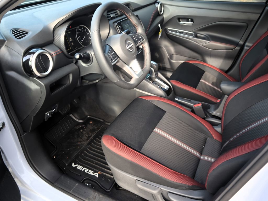 New 2025 Nissan Versa SR w/ Trunk Package image 13