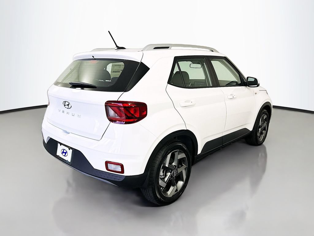 New 2026 Hyundai Venue SEL FWD image 5