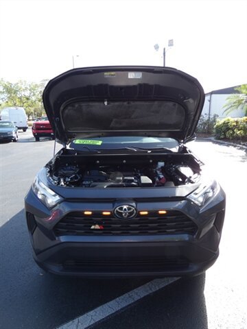 Used 2023 Toyota RAV4 XLE w/ Convenience Package FWD image 6
