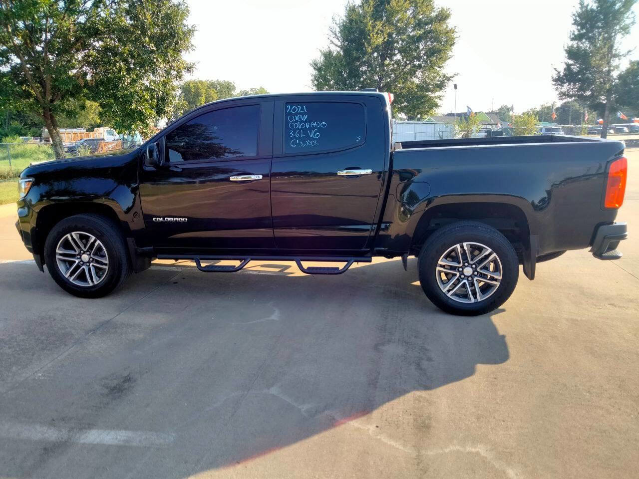 Used 2021 Chevrolet Colorado W/T w/ Custom Special Edition image 8