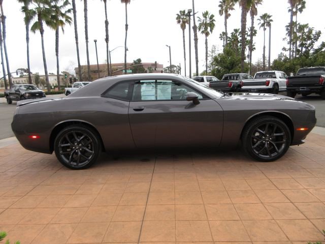 Used 2021 Dodge Challenger SXT w/ Blacktop Package image 5
