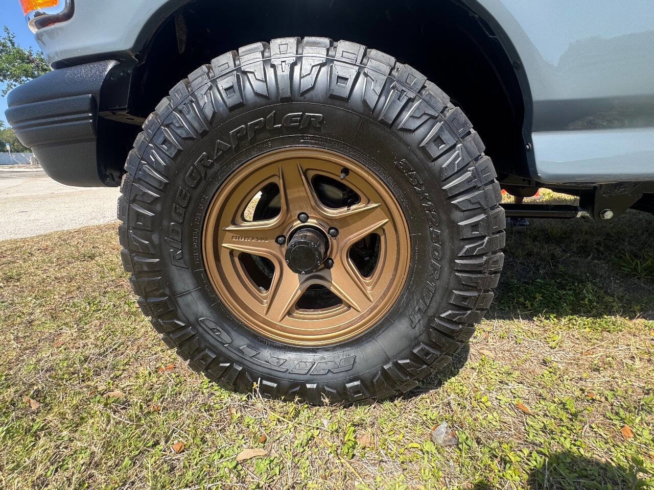 Used 1995 Ford Bronco XLT image 62