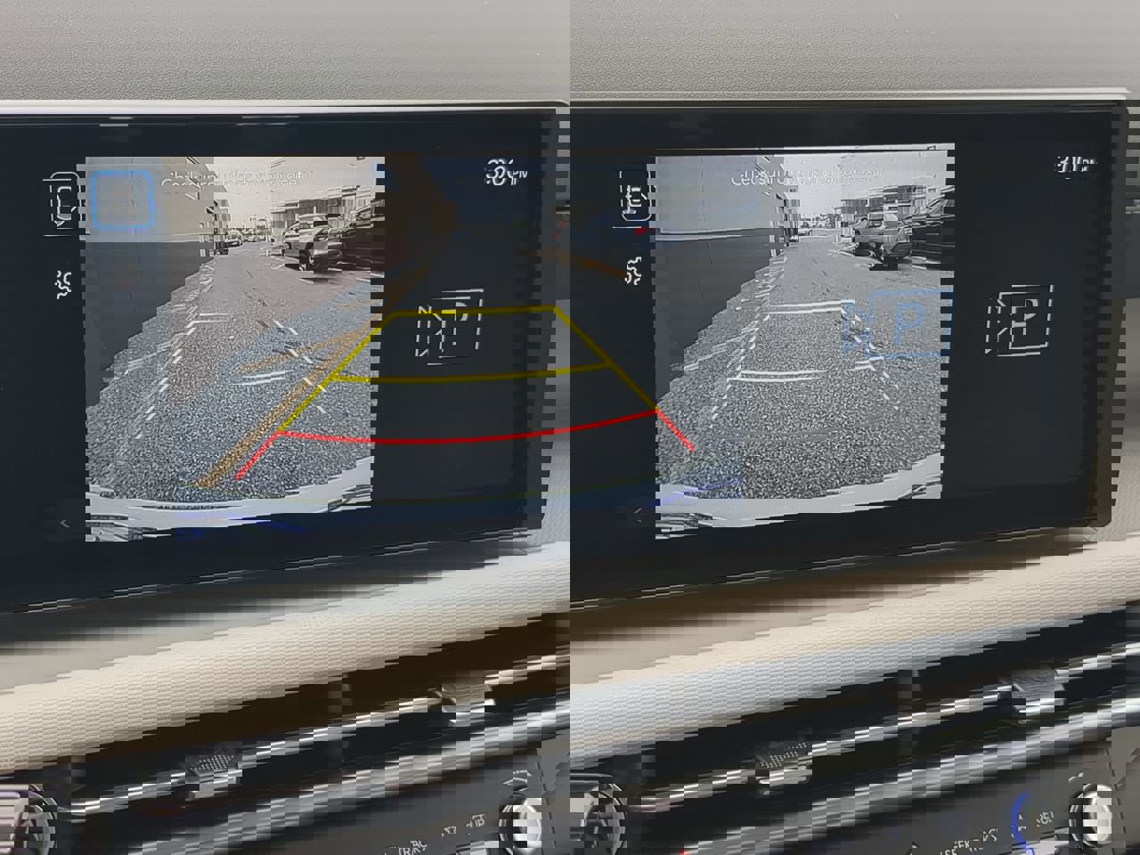 Certified 2025 Hyundai Tucson SE image 19