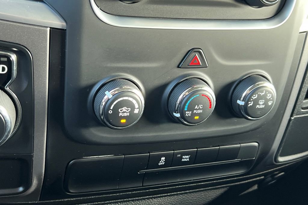 Used 2024 RAM 1500 Classic SLT image 28