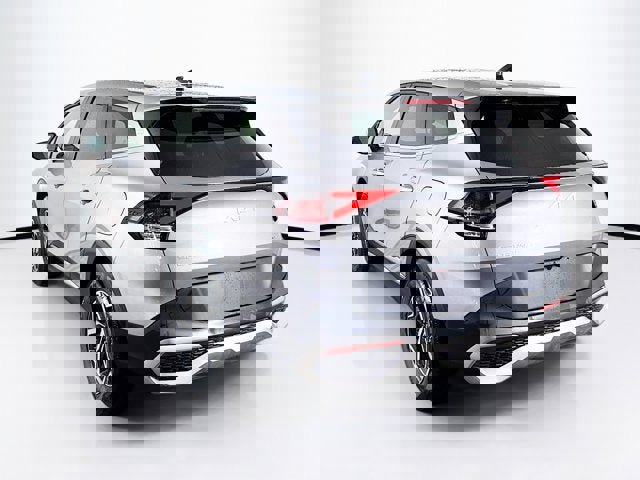 Certified 2025 Kia Sportage LX image 8