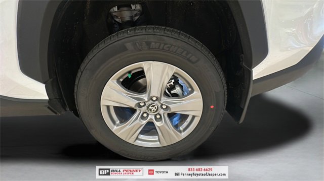 New 2025 Toyota RAV4 XLE image 18