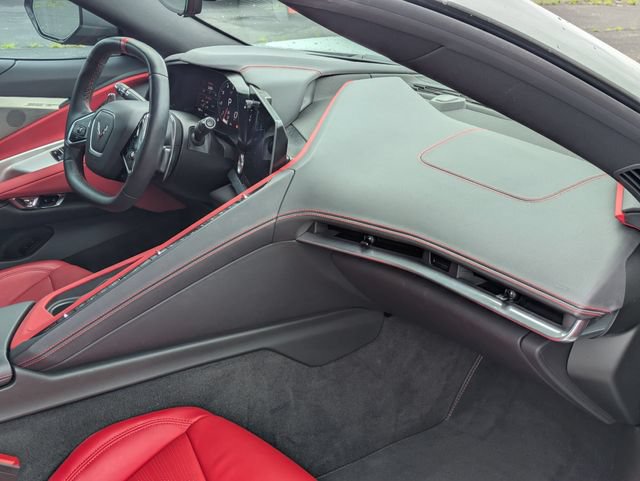 Used 2022 Chevrolet Corvette Stingray Preferred Cpe w/ Z51 Performance Package RWD image 29
