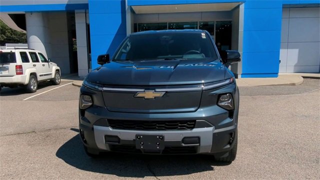 New 2026 Chevrolet Silverado EV LT w/ Premium Package image 3