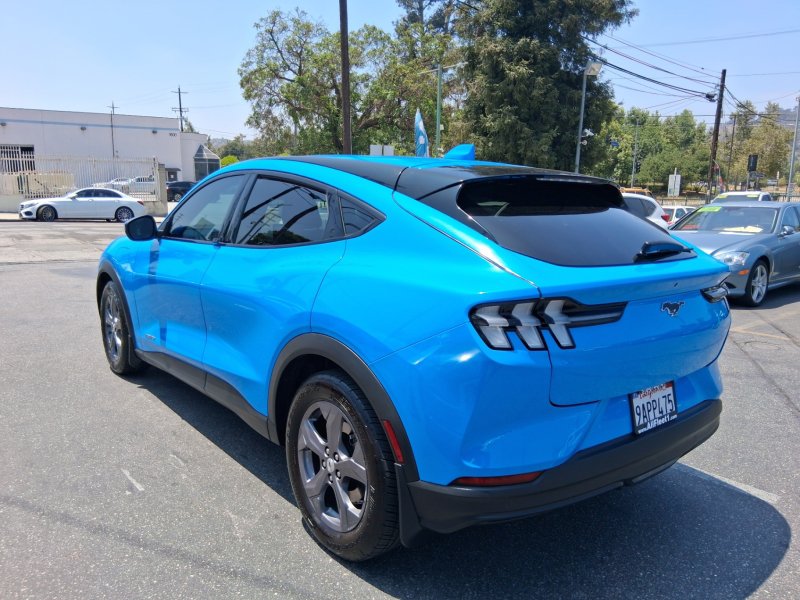 Used 2022 Ford Mustang Mach-E Select RWD image 4
