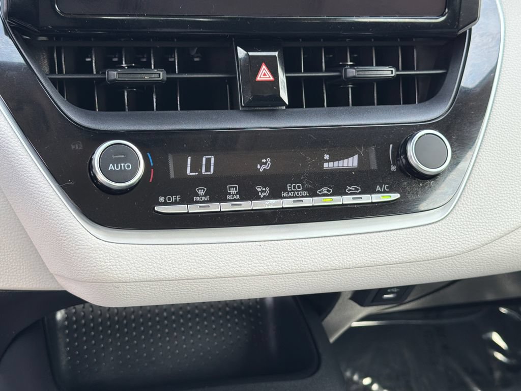 Used 2024 Toyota Corolla LE FWD image 27