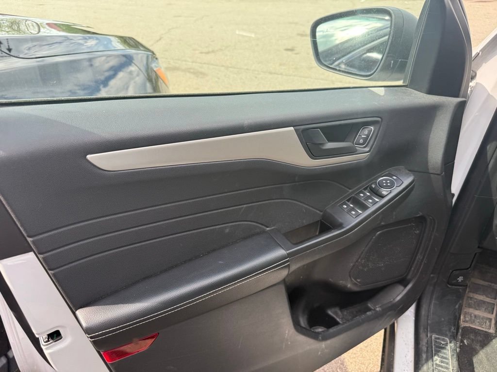 Used 2022 Ford Escape SE AWD/4WD image 27