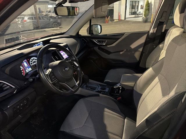Used 2023 Subaru Forester Premium image 4