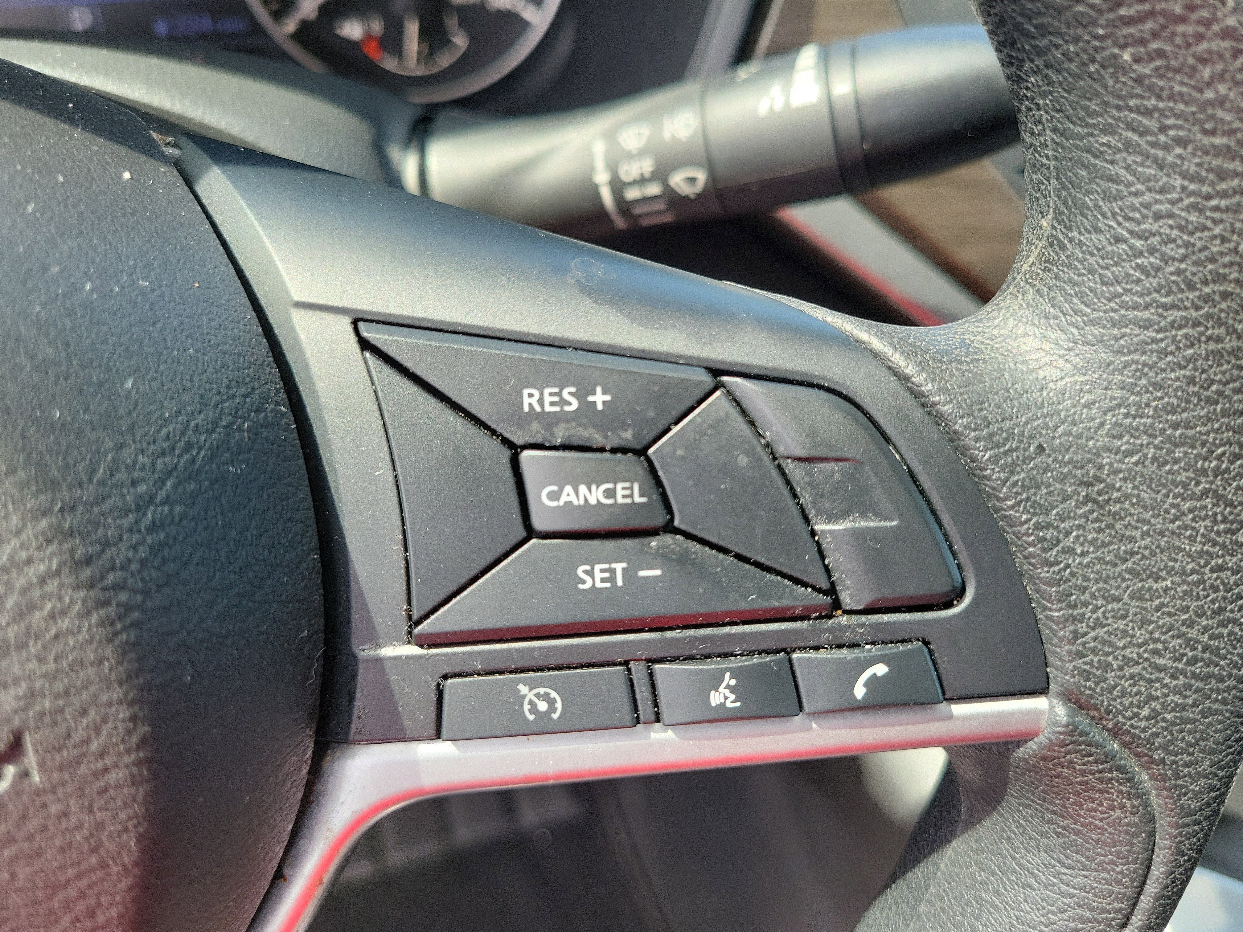 Used 2025 Nissan Altima 2.5 SV FWD image 25