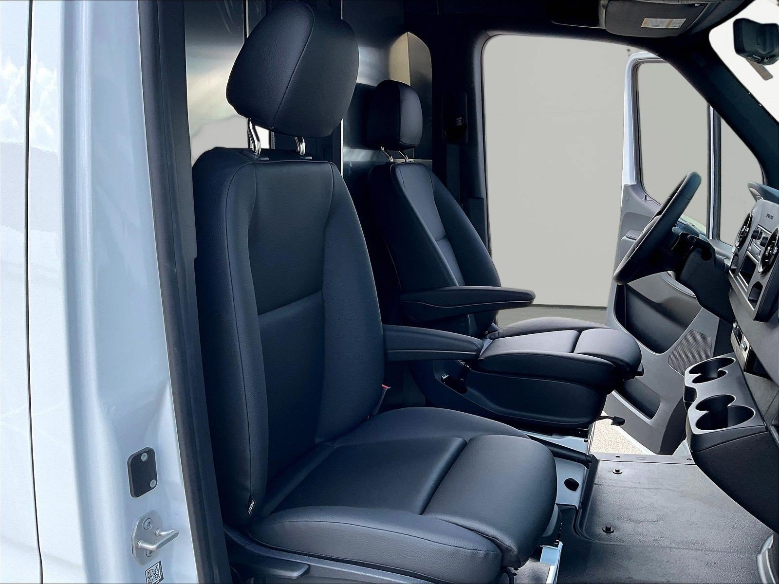 New 2026 Mercedes-Benz Sprinter 2500 image 17
