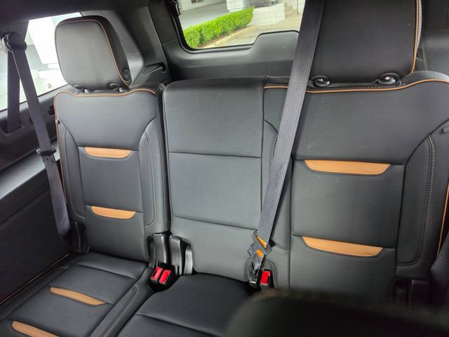 Used 2024 GMC Yukon XL AT4 w/ AT4 Premium Plus Package AWD/4WD image 25