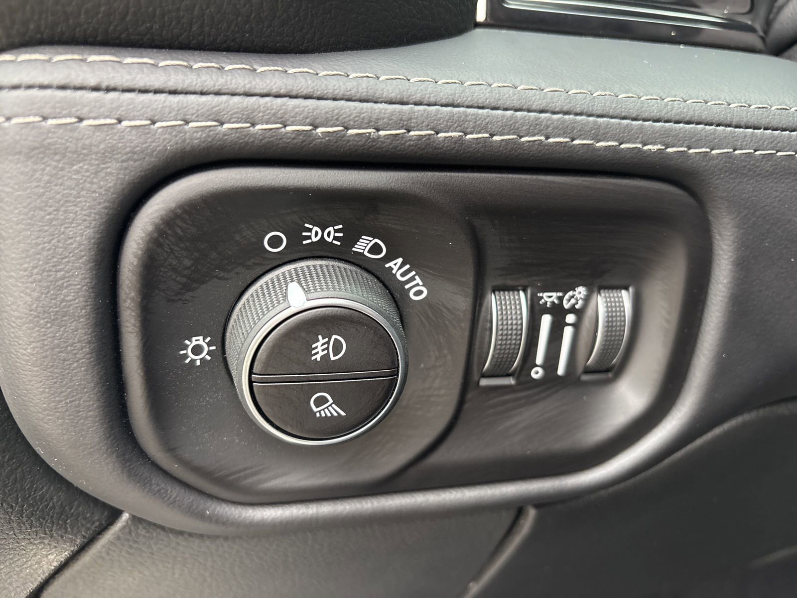 New 2026 RAM 3500 Limited image 14