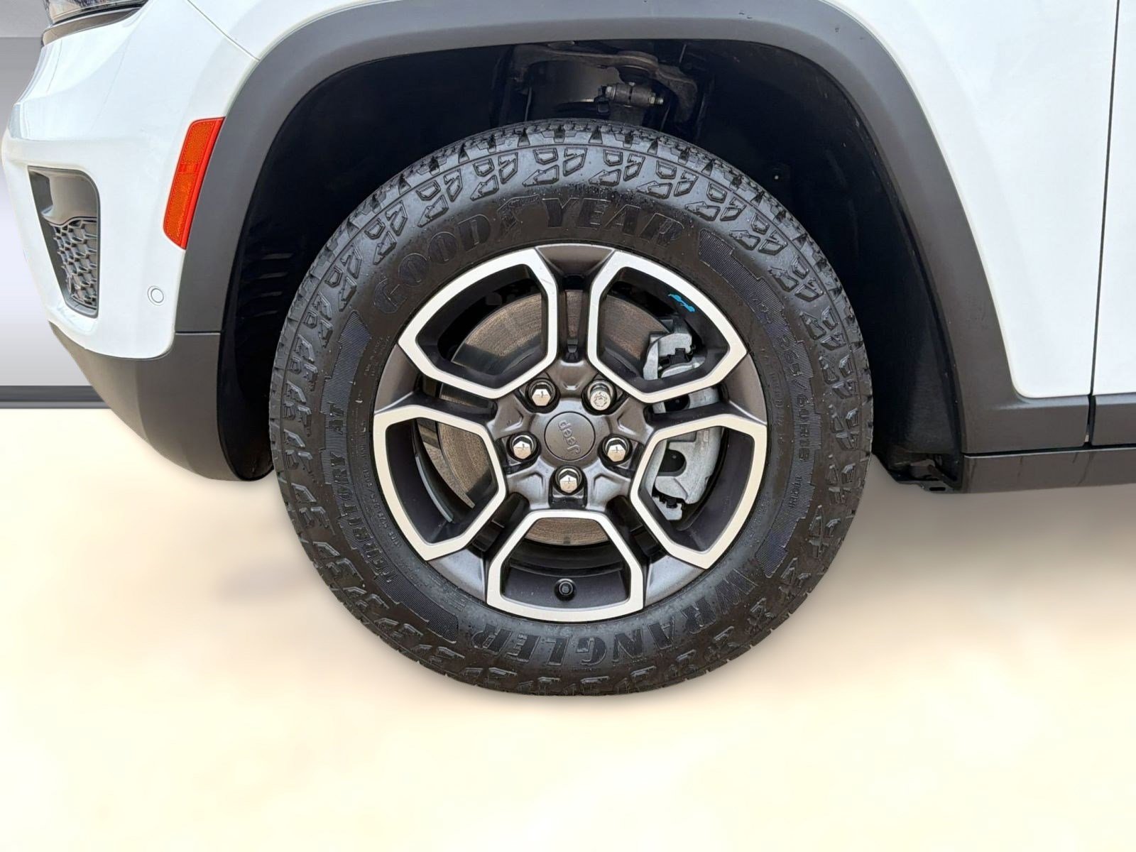 Used 2022 Jeep Grand Cherokee Trailhawk w/ Advanced Protech Group II image 11