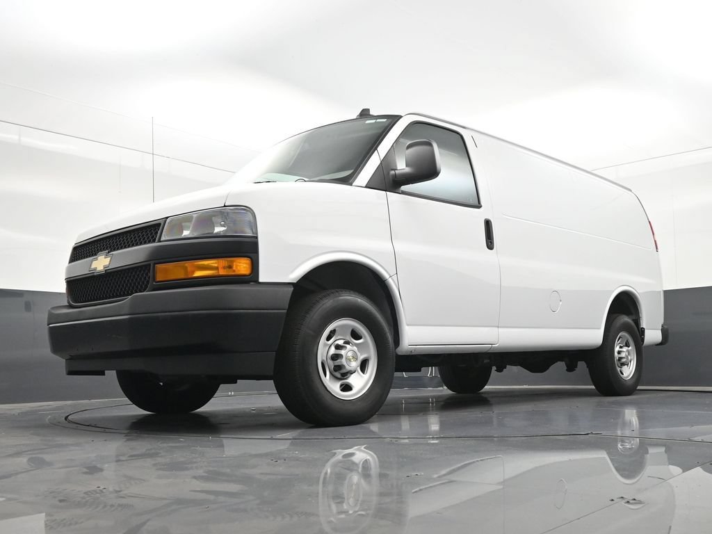 Used 2022 Chevrolet Express 2500 w/ Driver Convenience Package RWD image 24