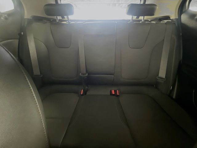 Used 2022 Buick Encore GX Select image 26