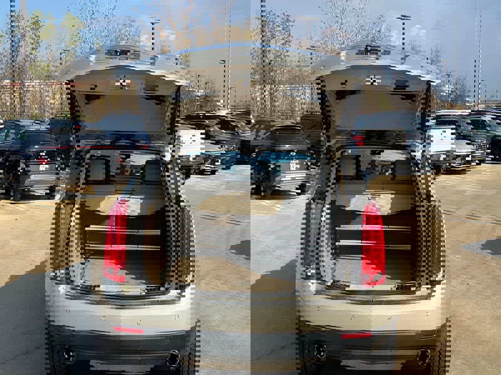 Used 2015 Cadillac SRX Luxury w/ Driver Awareness Package image 15