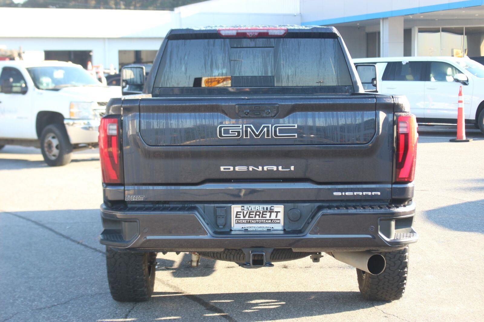 Used 2024 GMC Sierra 2500 Denali w/ Denali Reserve Package AWD/4WD image 6