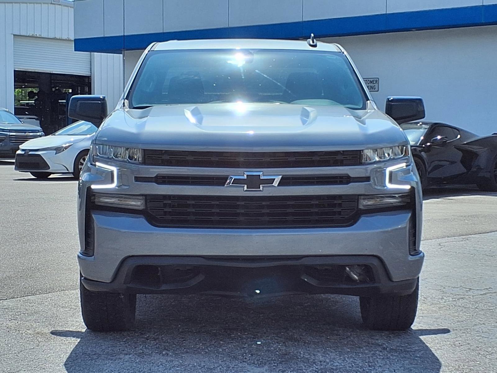 Used 2021 Chevrolet Silverado 1500 RST AWD/4WD image 2