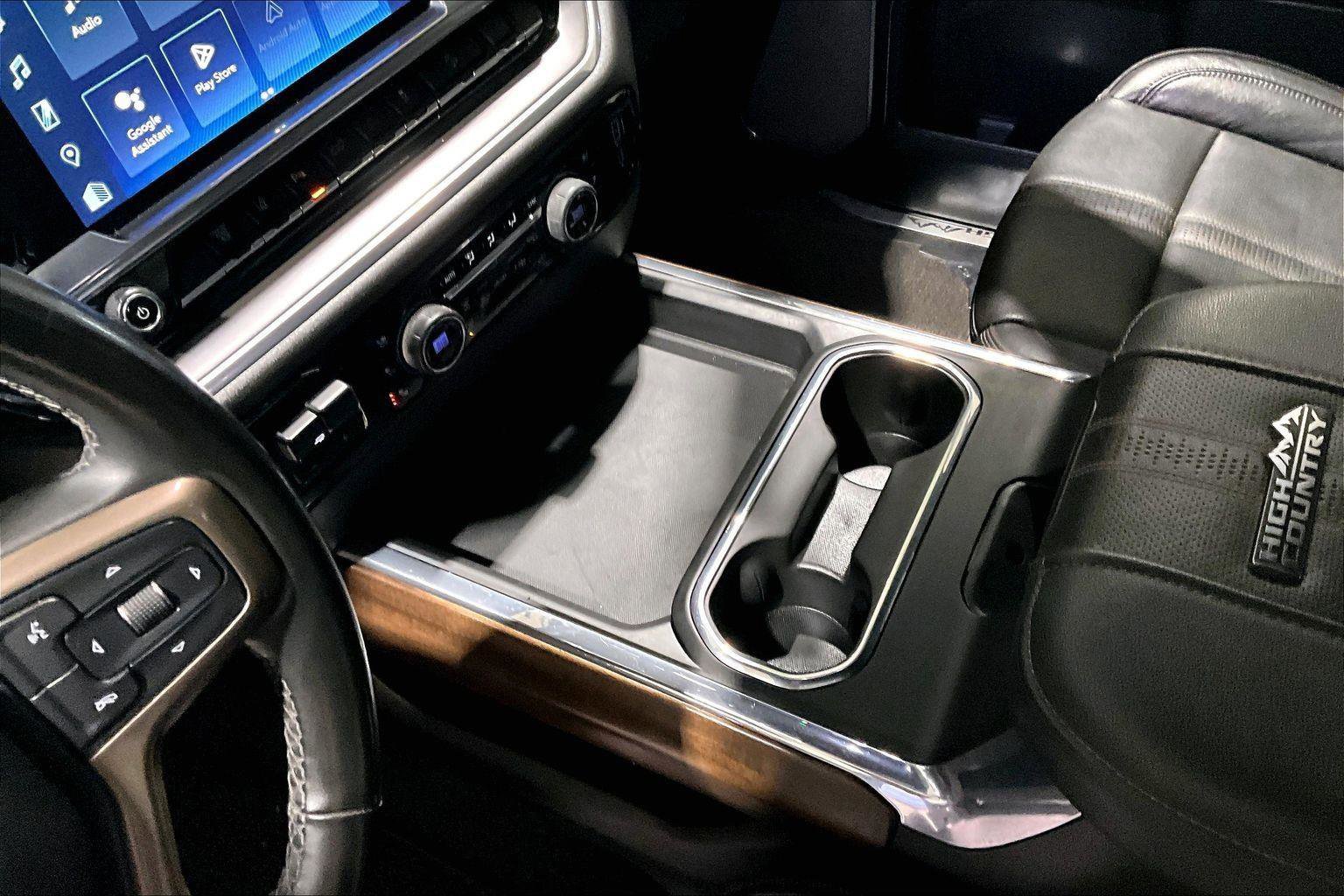 Used 2024 Chevrolet Silverado 2500 High Country w/ High Country Premium Package image 17