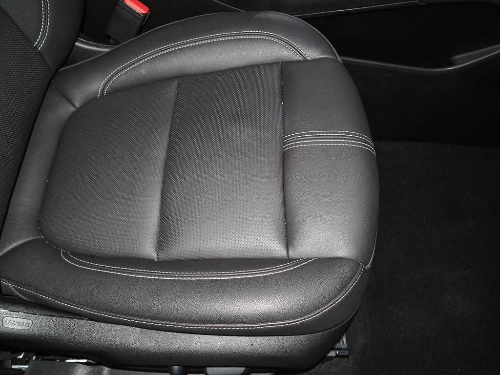 Used 2023 Chevrolet Blazer LT image 18