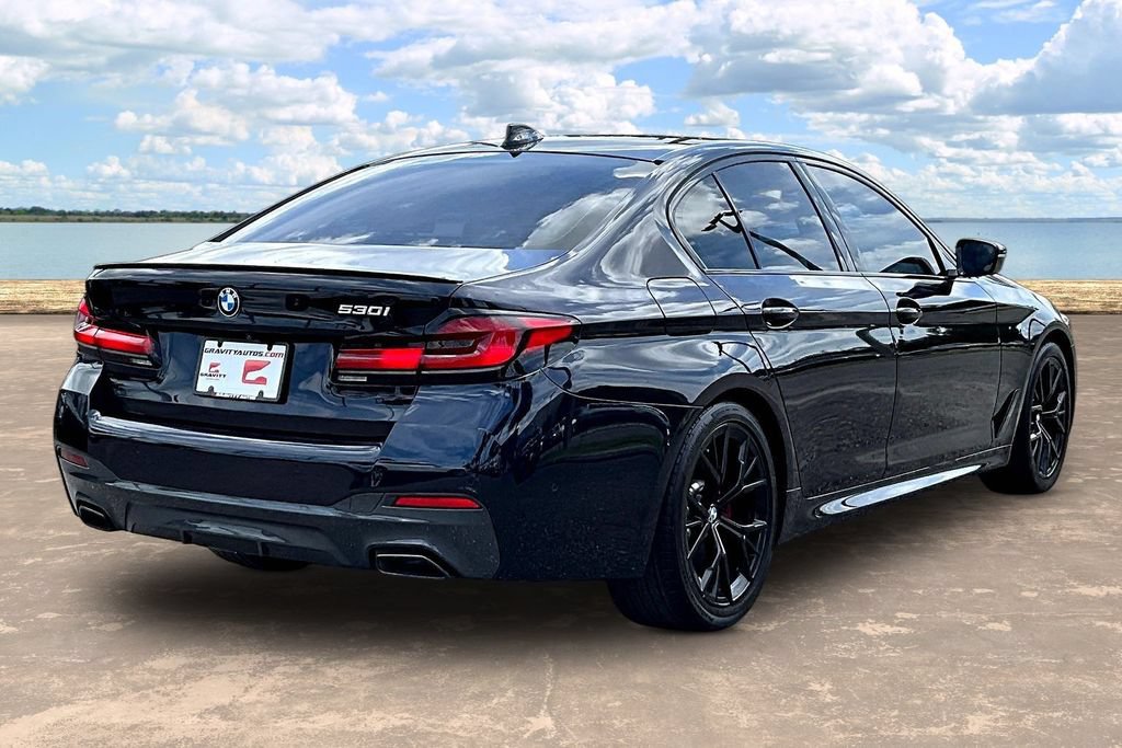 Used 2023 BMW 530i w/ M Sport Package RWD image 4