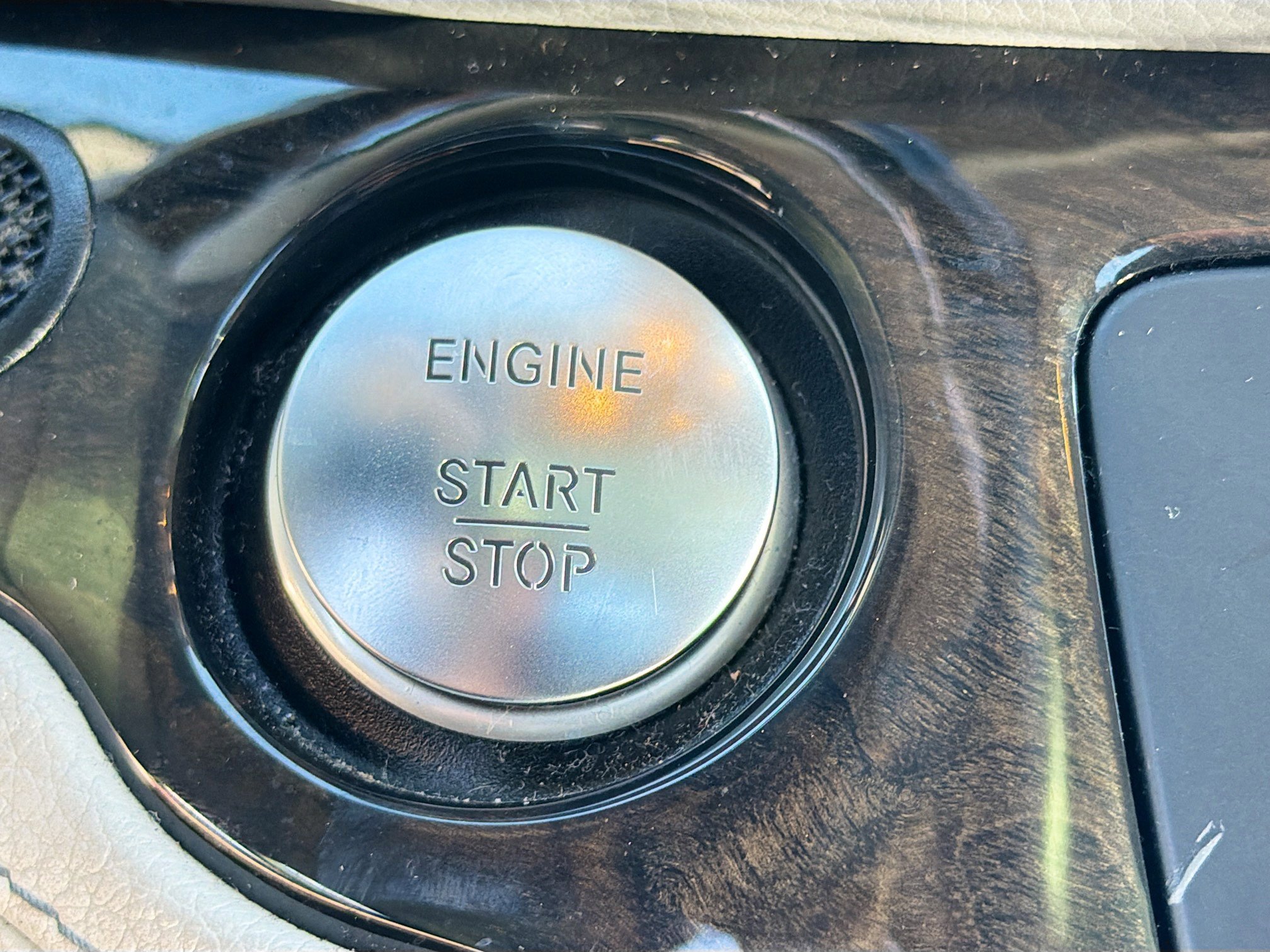 Used 2013 Mercedes-Benz SL 550 image 32