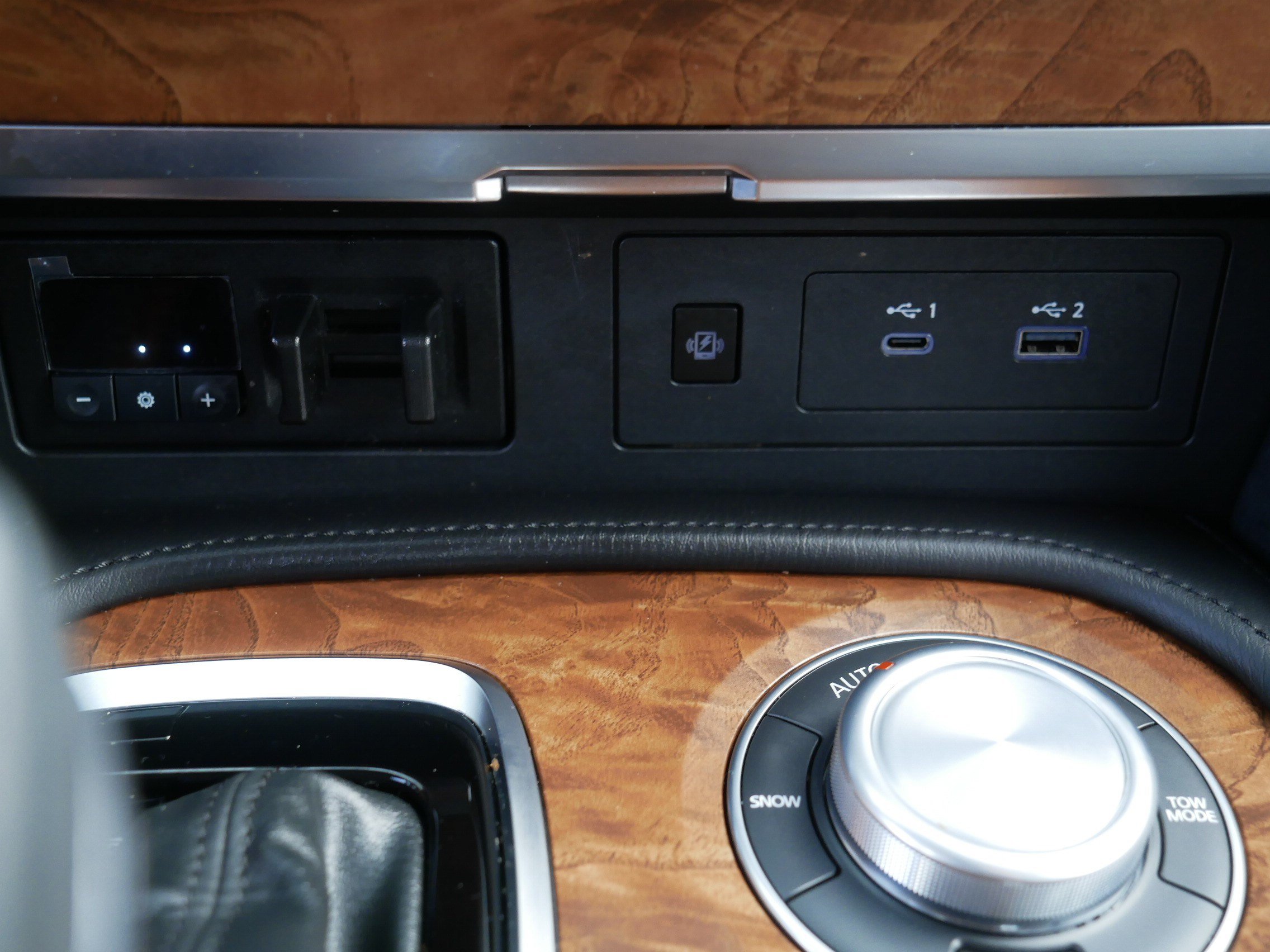 Certified 2024 Nissan Armada SL w/ Captain's Chairs Package AWD/4WD image 32